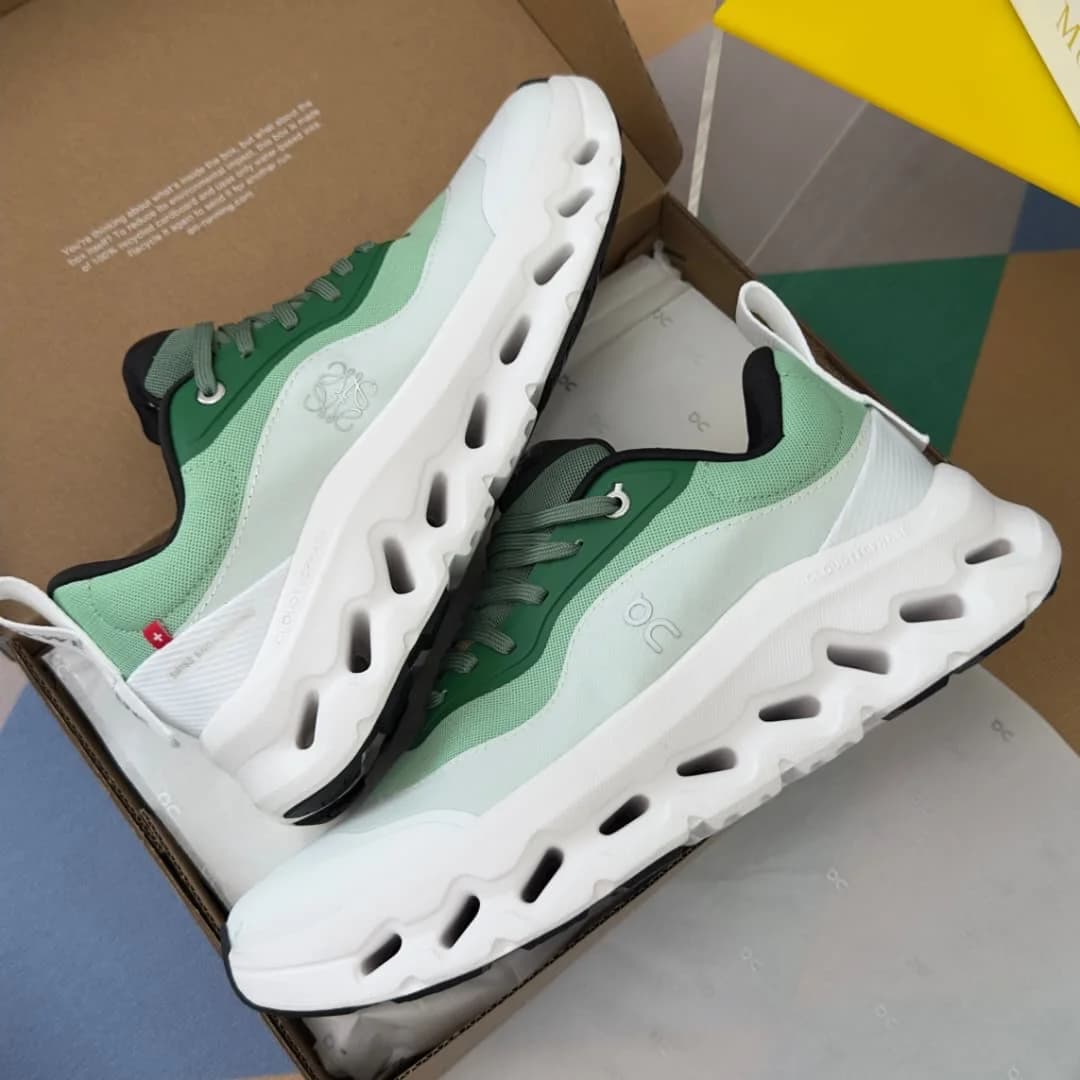 On Cloud x Loewe Sneakers foto 6