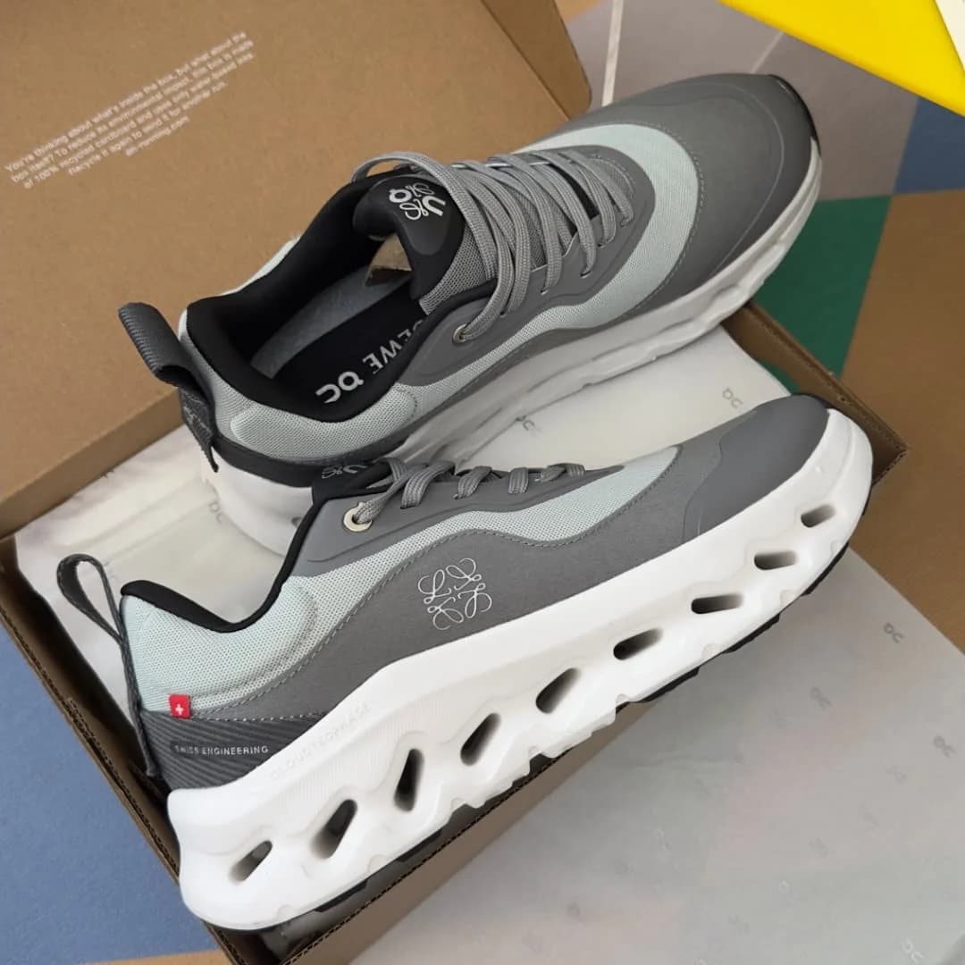 On Cloud x Loewe Sneakers foto 4