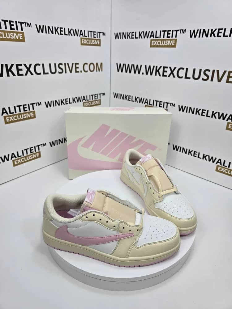 Travis Scott Air foto 4