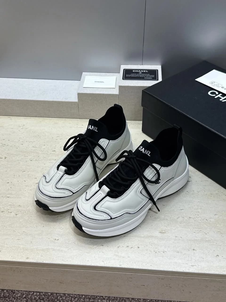 Chanel Sneakers 2026 foto 3