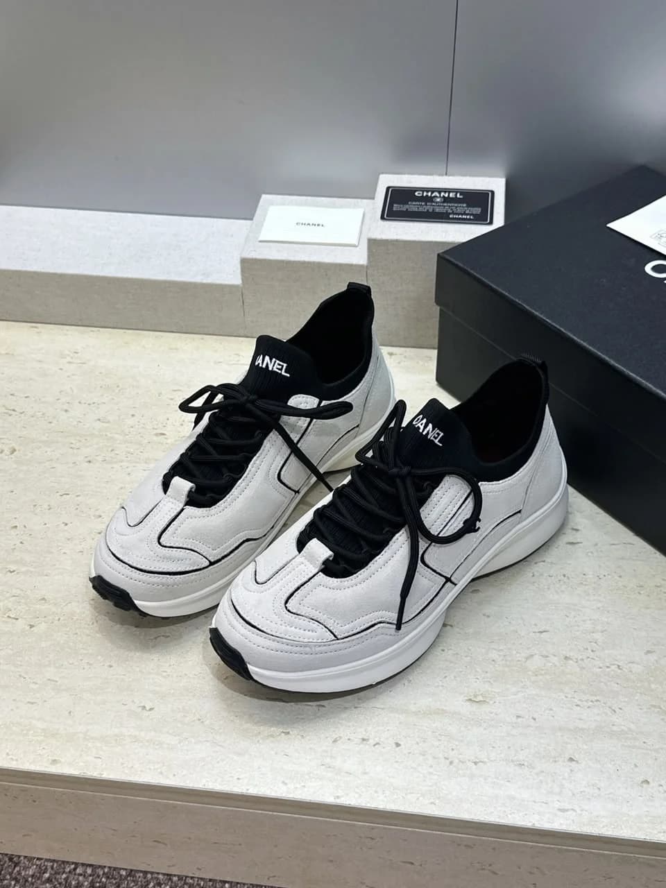 Chanel Sneakers 2026 foto 3