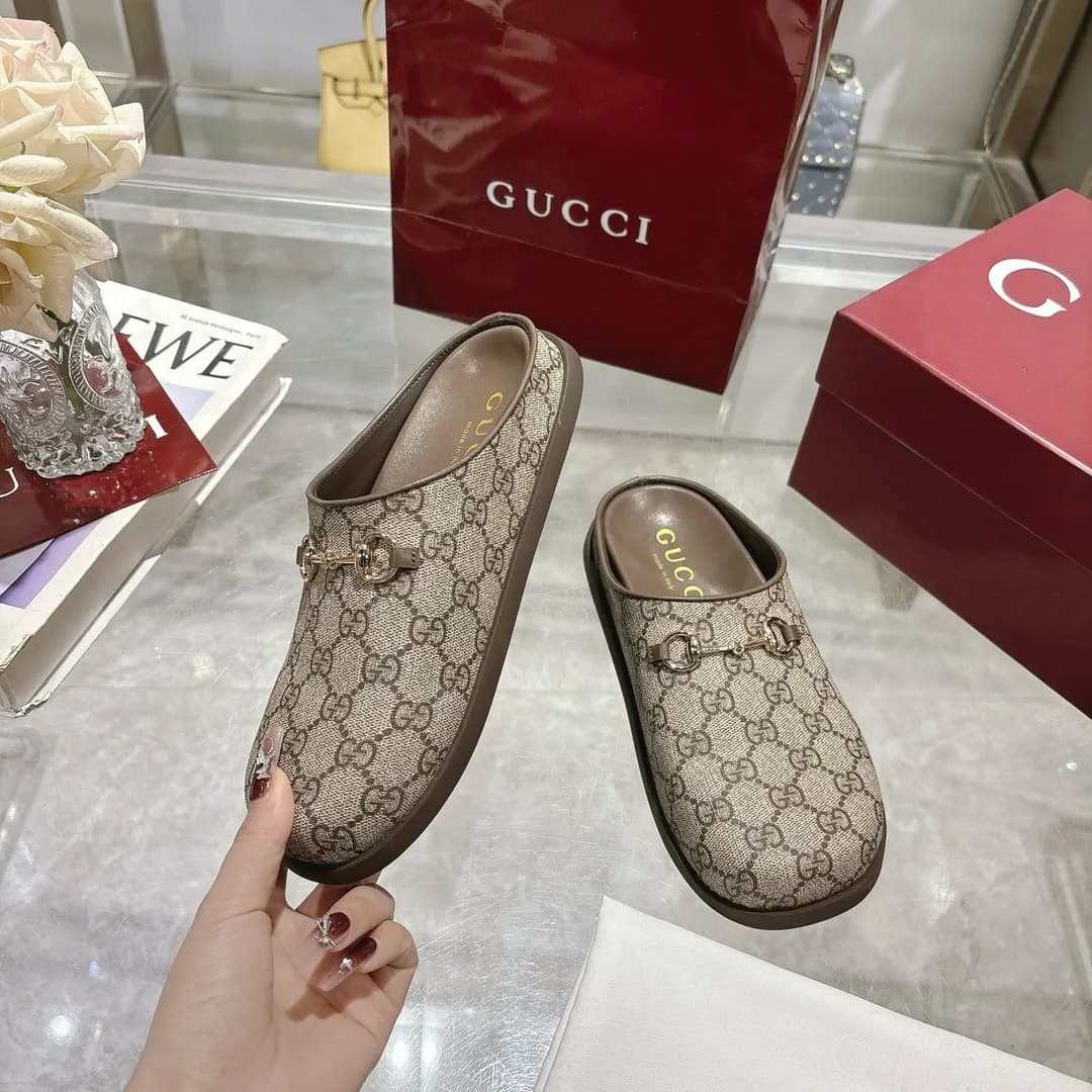 Gucci Slippers foto 8
