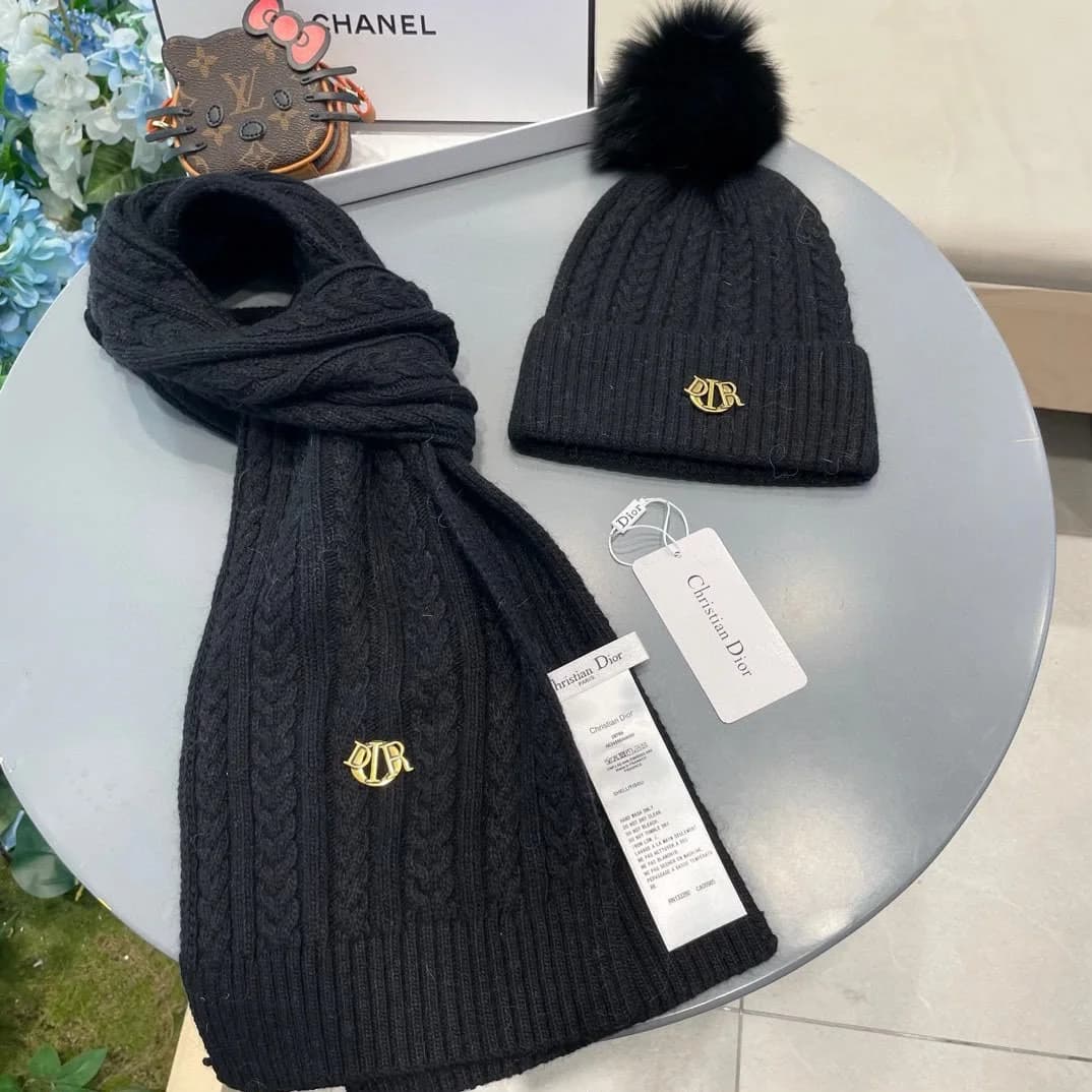 Dior Muts en Sjaal Kabelgebreid met Pompon — Beige / Zwart foto 5