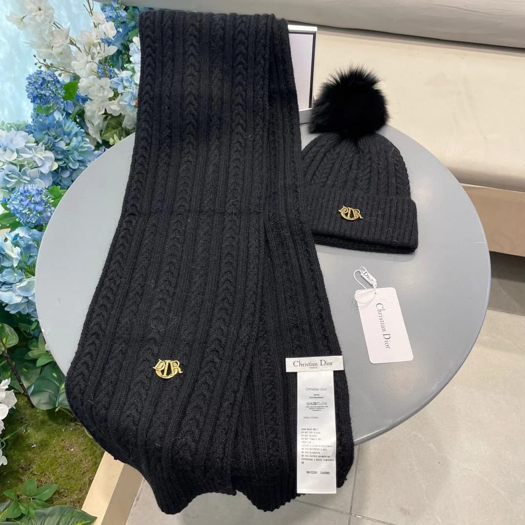 Dior Muts en Sjaal Kabelgebreid met Pompon — Beige / Zwart foto 6