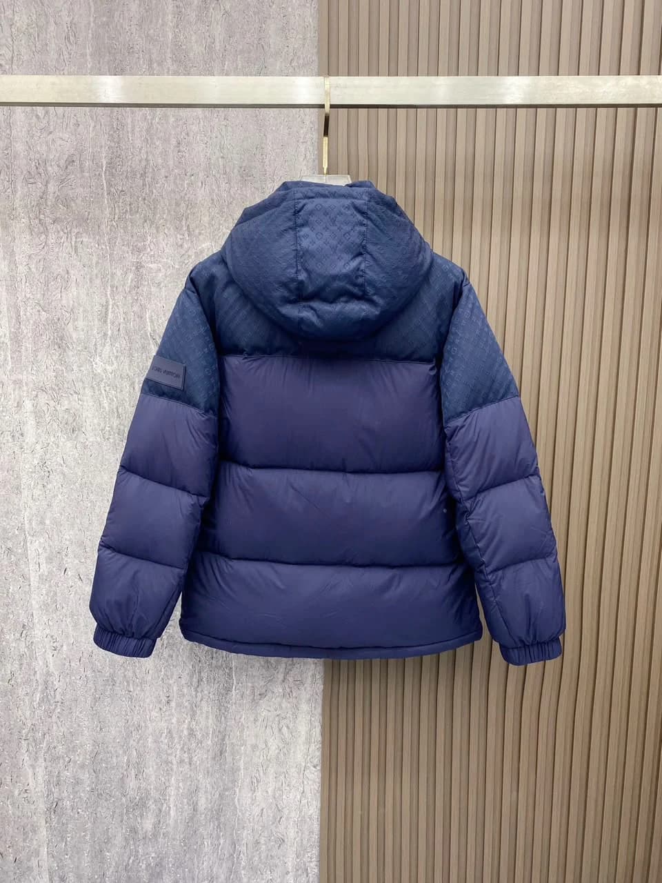 Louis Vuitton Monogram Puffer met Capuchon — Donkerblauw