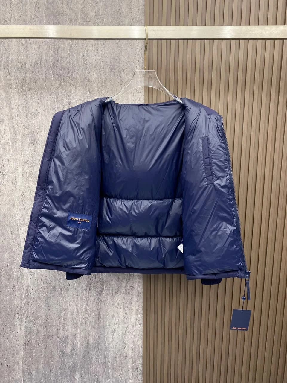 Louis Vuitton Monogram Puffer met Capuchon — Donkerblauw foto 3