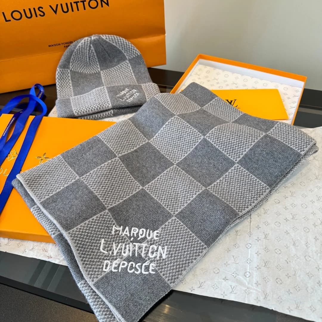 Louis Vuitton Muts en Sjaal met Grote Damier-ruit — Lichtgrijs / Zwart / wit foto 3