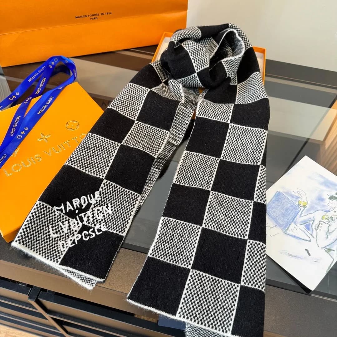 Louis Vuitton Muts en Sjaal met Grote Damier-ruit — Lichtgrijs / Zwart / wit foto 4
